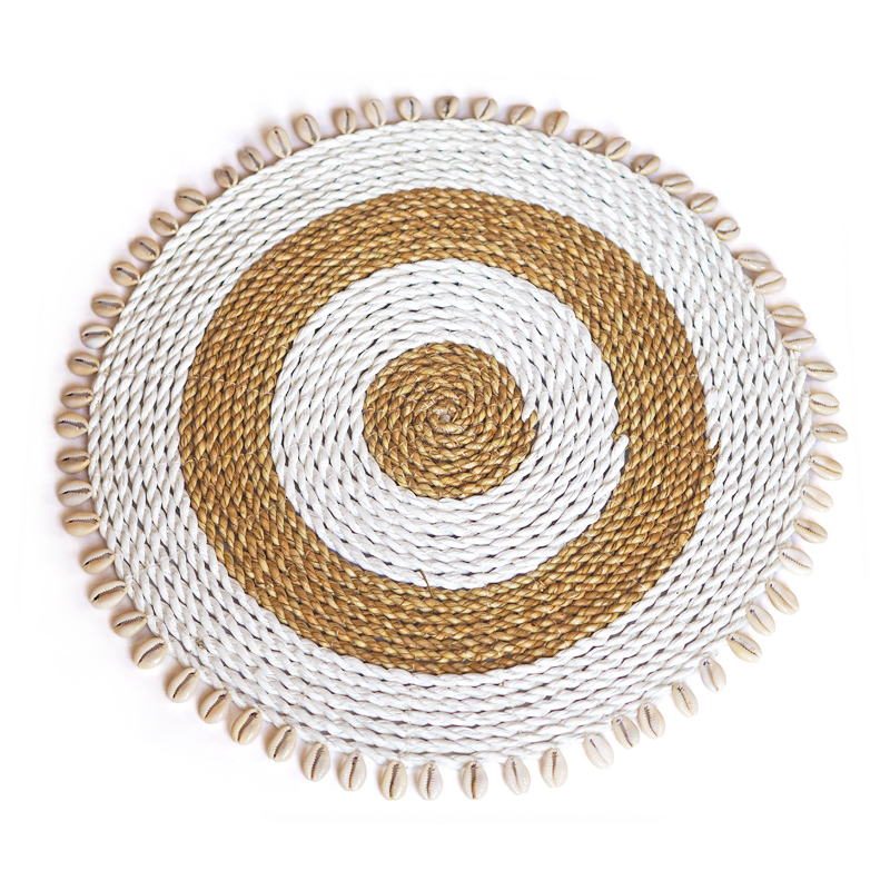 Seashell | White & Natural rattan placemat